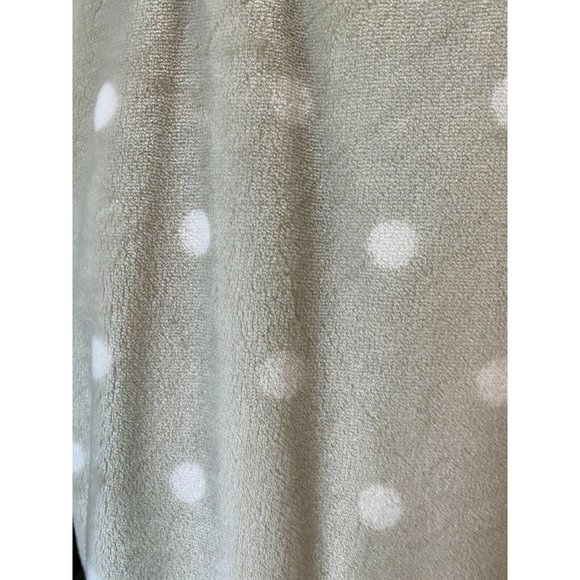 Kate Spade Gray White Polka Dot Fleece Throw 50x70 - Picture 5 of 7